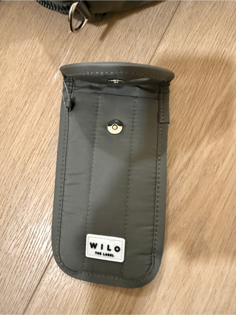 NWT Wilo the Label Sage Green Quilted Travel Bag - Picture 8 of 9